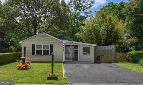 405 Bayview Dr, Edgewater, MD 21037