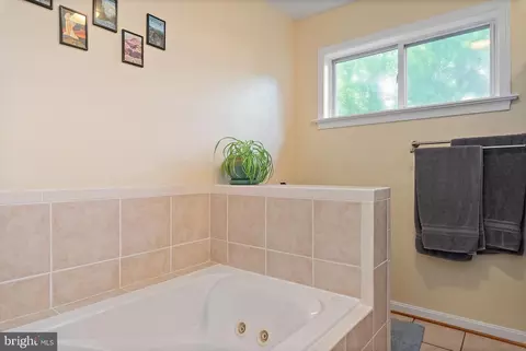 Bath - Undisclosed, Edgewater, MD 21037 photo 1 of 2