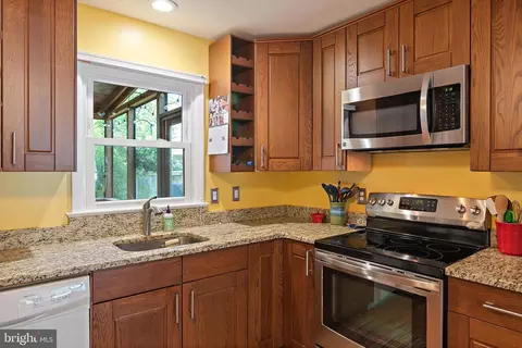 Kitchen - Undisclosed, Edgewater, MD 21037 photo 3 of 3