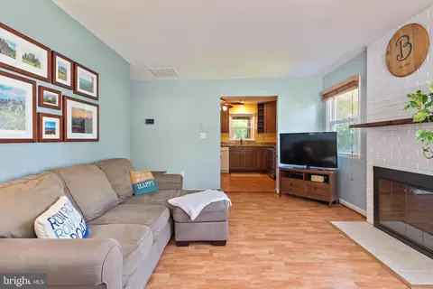 Living - Undisclosed, Edgewater, MD 21037 photo 3 of 3
