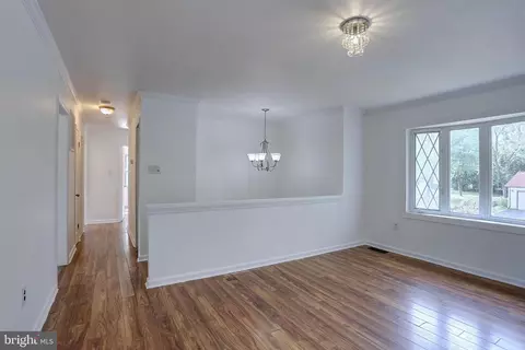 2000 Aberdeen Dr, Crofton, MD 21114 photo 5