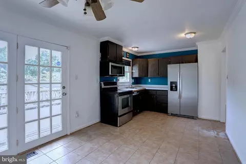 2000 Aberdeen Dr, Crofton, MD 21114 photo 6