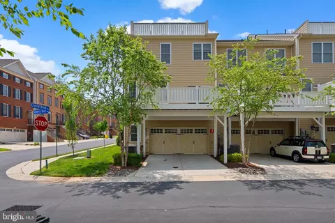 Exterior - 2501 Cherry Tree Rd, Hanover, MD 21076 photo 4 of 5