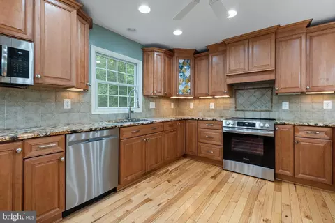 Kitchen - 1905 Ridgewood Rd, Hanover, MD 21076 photo 3 of 3