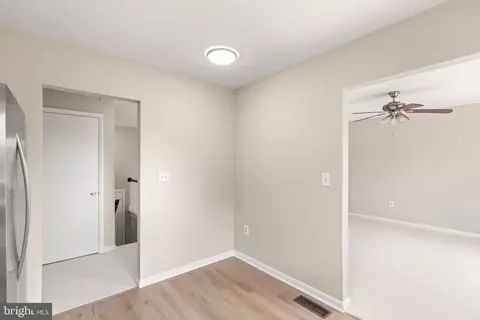 Entry Way - 1003 Cedar Park Rd, Annapolis, MD 21401 photo 1 of 2