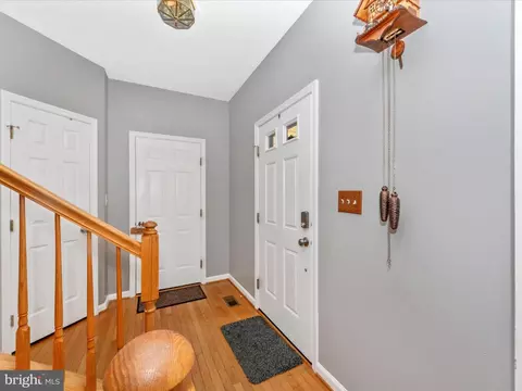 7732 Rotherham Dr, Hanover, MD 21076 photo 2