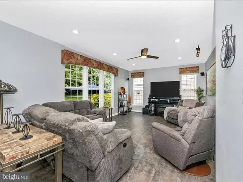 7732 Rotherham Dr, Hanover, MD 21076 photo 11