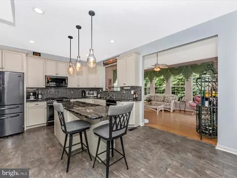 7732 Rotherham Dr, Hanover, MD 21076 photo 7