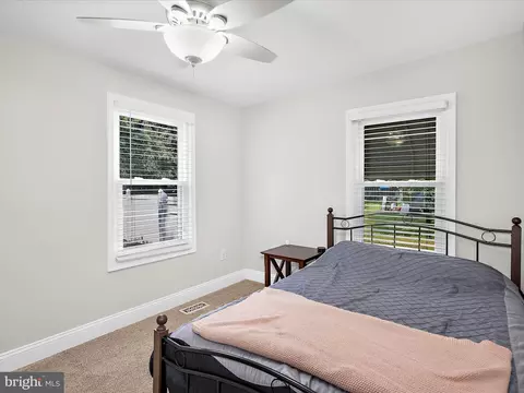 Bedroom - 1944 Hilltop Rd, Pasadena, MD 21122 photo 5 of 5