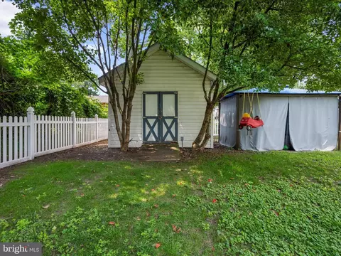 Exterior - 1944 Hilltop Rd, Pasadena, MD 21122 photo 5 of 6