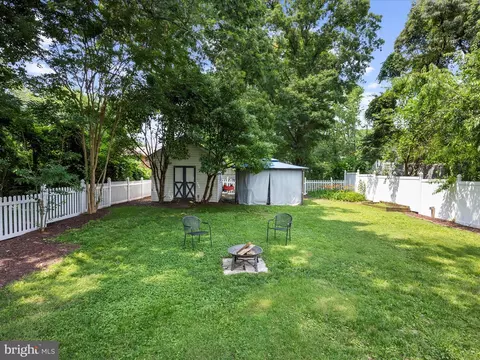 Exterior - 1944 Hilltop Rd, Pasadena, MD 21122 photo 4 of 6