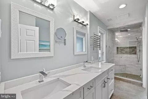 Bath - 862 Doris Dr, Arnold, MD 21012 photo 2 of 4
