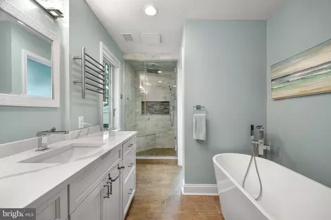 Bath - 862 Doris Dr, Arnold, MD 21012 photo 3 of 4