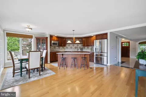 8126 Forest Glen Dr, Pasadena, MD 21122 photo 16