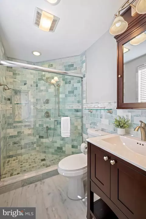 8126 Forest Glen Dr, Pasadena, MD 21122 photo 19