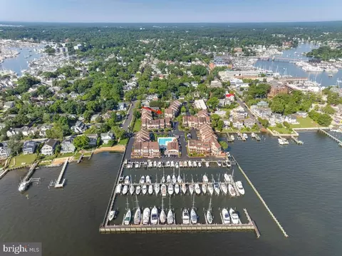21 Chesapeake Lndg, Annapolis, MD 21403
