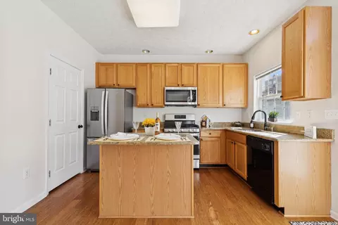 8309 Pigeon Fork Ln, Laurel, MD 20724 photo 10