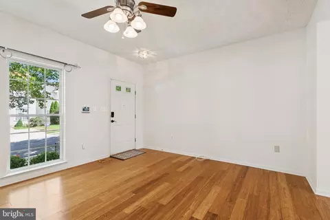 8309 Pigeon Fork Ln, Laurel, MD 20724 photo 2