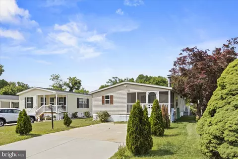 308 Berts Dr, Lothian, MD 20711 photo 3