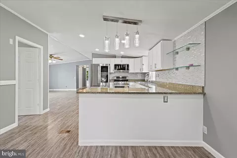 308 Berts Dr, Lothian, MD 20711