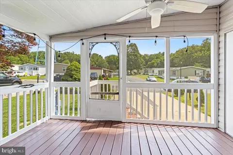 308 Berts Dr, Lothian, MD 20711 photo 5