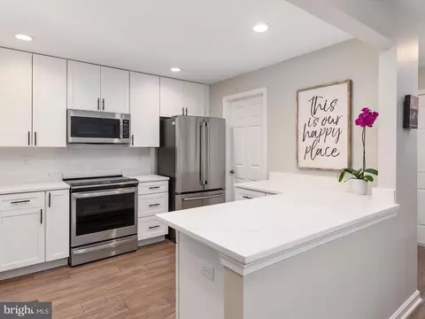 2900 Shipmaster Way #302, Annapolis, MD 21401