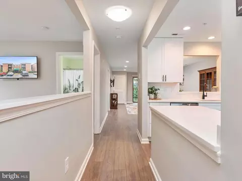 Entry Way - 2900 Shipmaster Way #302, Annapolis, MD 21401 photo 2 of 3