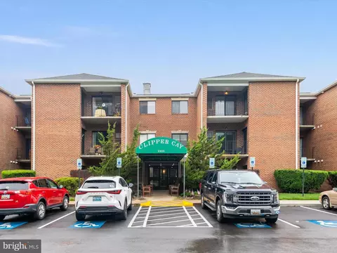 Exterior - 2900 Shipmaster Way #302, Annapolis, MD 21401 photo 1 of 4