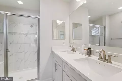 Bath - 7812 Rosella Ln, Jessup, MD 20794 photo 1 of 1