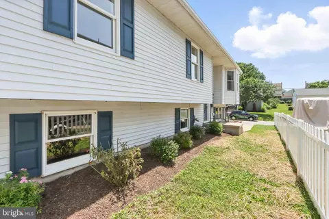Exterior - 8437 Bay Dr, Pasadena, MD 21122 photo 1 of 5