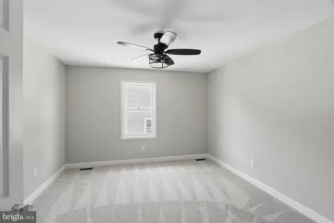 Bedroom - 8437 Bay Dr, Pasadena, MD 21122 photo 1 of 4