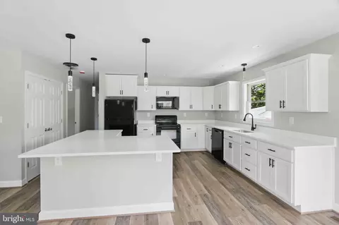 Other - 8437 Bay Dr, Pasadena, MD 21122 photo 4 of 17