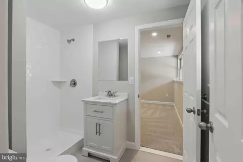 Bath - 8437 Bay Dr, Pasadena, MD 21122 photo 3 of 4