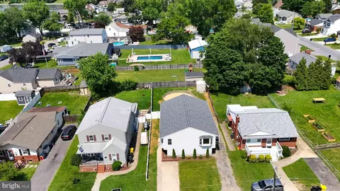 View/Area - 8437 Bay Dr, Pasadena, MD 21122 photo 1 of 6