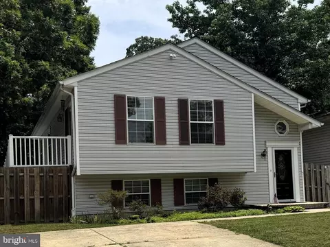 7821 Camp Rd, Pasadena, MD 21122