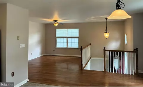 Living - 7821 Camp Rd, Pasadena, MD 21122 photo 1 of 2