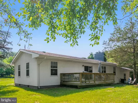 Exterior - 7802 Gary Ln, Severn, MD 21144 photo 5 of 8