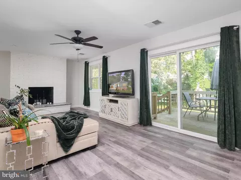 Living - 7802 Gary Ln, Severn, MD 21144 photo 2 of 5