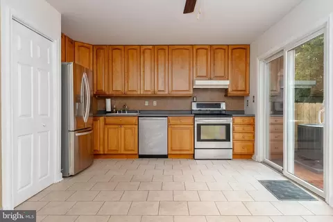 7650 Sherlock Ct, Pasadena, MD 21122 photo 11