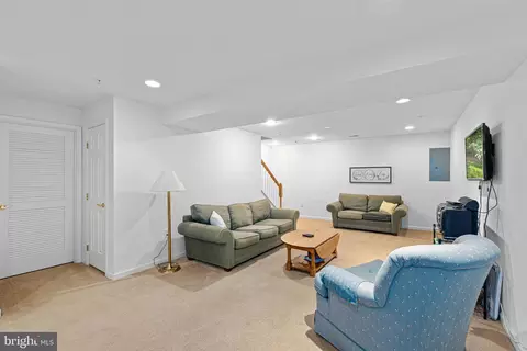 7220 Bocastle Ln, Hanover, MD 21076 photo 32