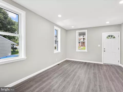 705 Matthews Ave, Baltimore, MD 21225 photo 2