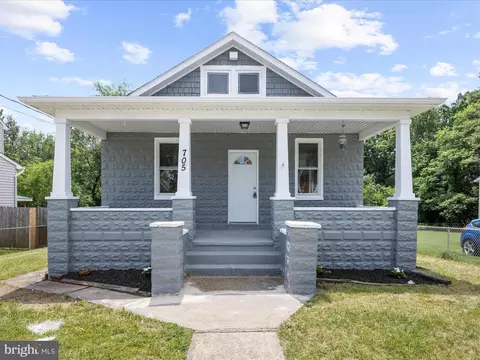 705 Matthews Ave, Baltimore, MD 21225