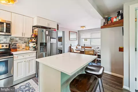 Kitchen - 1606 Oldtown Rd, Edgewater, MD 21037 photo 2 of 2