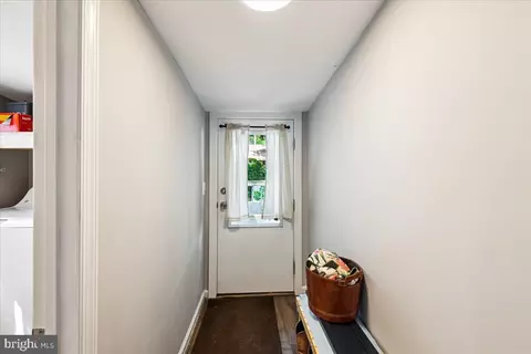 Entry Way - 1606 Oldtown Rd, Edgewater, MD 21037 photo 2 of 2