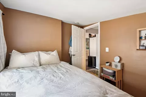 Bedroom - 1606 Oldtown Rd, Edgewater, MD 21037 photo 2 of 2