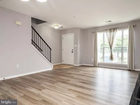 1588 Fallowfield Ct, Crofton, MD 21114 photo 10