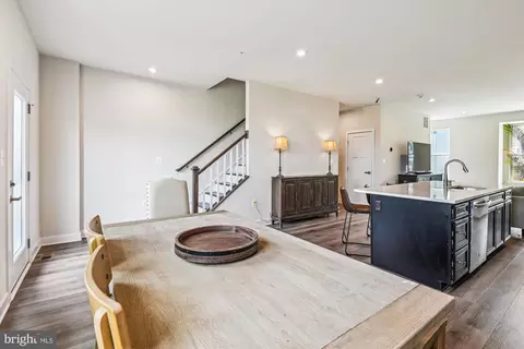 Entry Way - 155 Woodgate Cir, Pasadena, MD 21122 photo 5 of 14