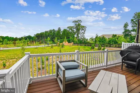 Exterior - 155 Woodgate Cir, Pasadena, MD 21122 photo 3 of 6