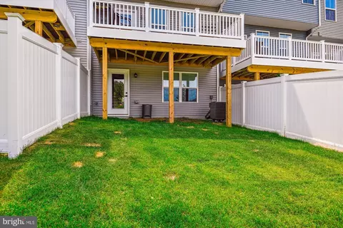 Exterior - 155 Woodgate Cir, Pasadena, MD 21122 photo 4 of 6
