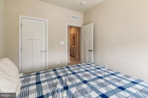 Bedroom - 155 Woodgate Cir, Pasadena, MD 21122 photo 8 of 12